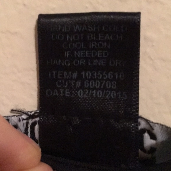 Hot Topic Ribcage Tank - Picture 4 of 7